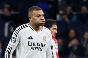 关于姆巴佩在G2比赛中险胜，领先优势明显引发热议！引发球迷热议的信息-九游